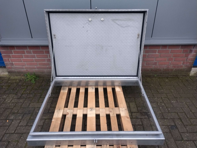 Vandalismebestendig maatwerk RVS inspectieluik