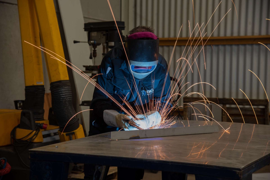 Met 25+ jaar laservaring leveren we hoogwaardig laswerk in staal, RVS en aluminium, inclusief voedselveilige RVS-lasverbindingen. Uw betrouwbare laspartner.